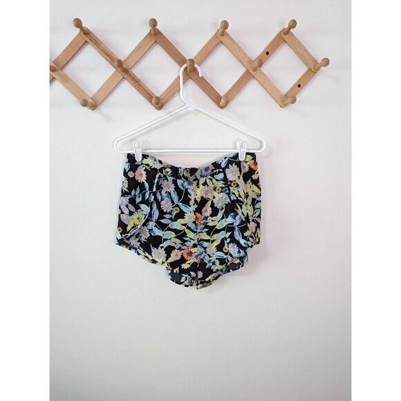 Volcom Women's Black Floral Lightweight Shorts - Size Large - Picture 1 of 6